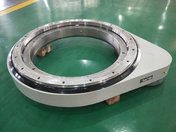①Customized double-gear high-precision, negative-clearance precision helical (grinding) slewing drive, to achieve zero backlash for customers.